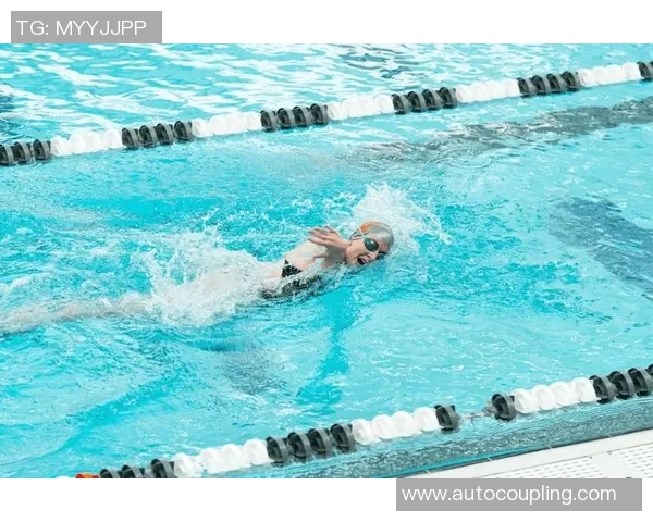 自由泳技巧全面解析 提升速度与耐力的训练方法及注意事项